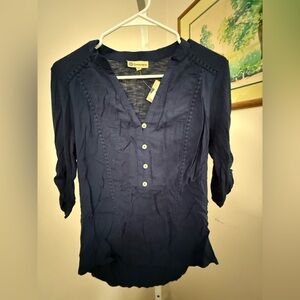 Democracy 3/4 Sleeve Blouse. NWT. Size XS.
